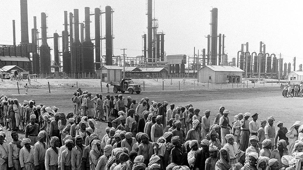 Экономика в 70 х. Индустриализация 20 века. Иран 1970 заводы. Индустриализация 20 века СССР. Промышленность Ирана 20 век.